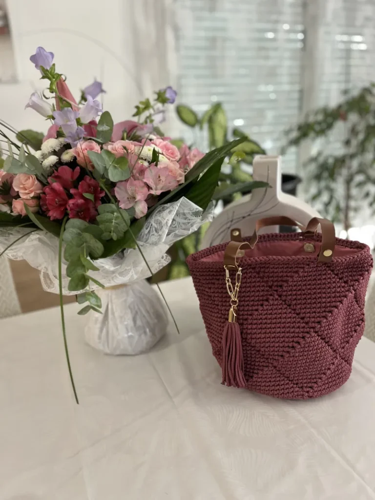 Sac à main femme au crochet motif losanges